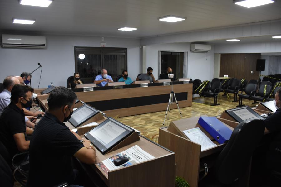 Vereadores realizam Sessões 010 e 011/2021